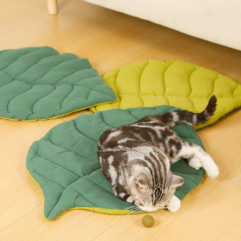 Cat Bed Mats - Soft Cotton Leaf Shaped Pet Sleep Pad
