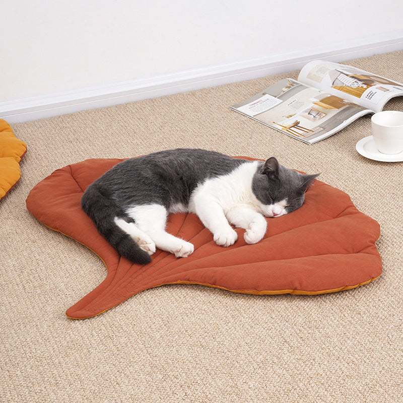 Cat Bed Mats - Soft Cotton Leaf Shaped Pet Sleep Pad